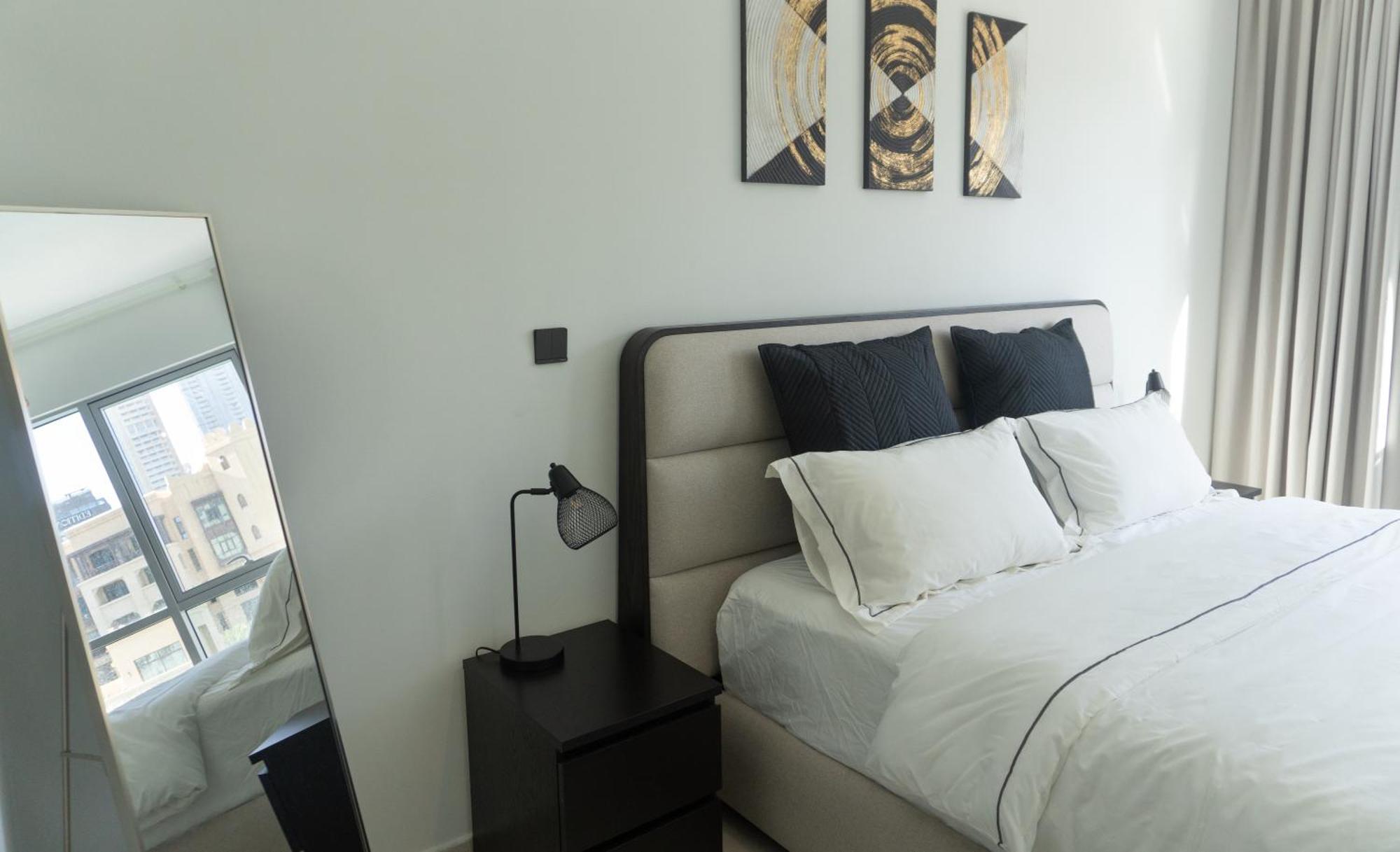 Apartamento Downtown Oasis, Burj Khalifa Views, Luxury Amenities Dubái Exterior foto