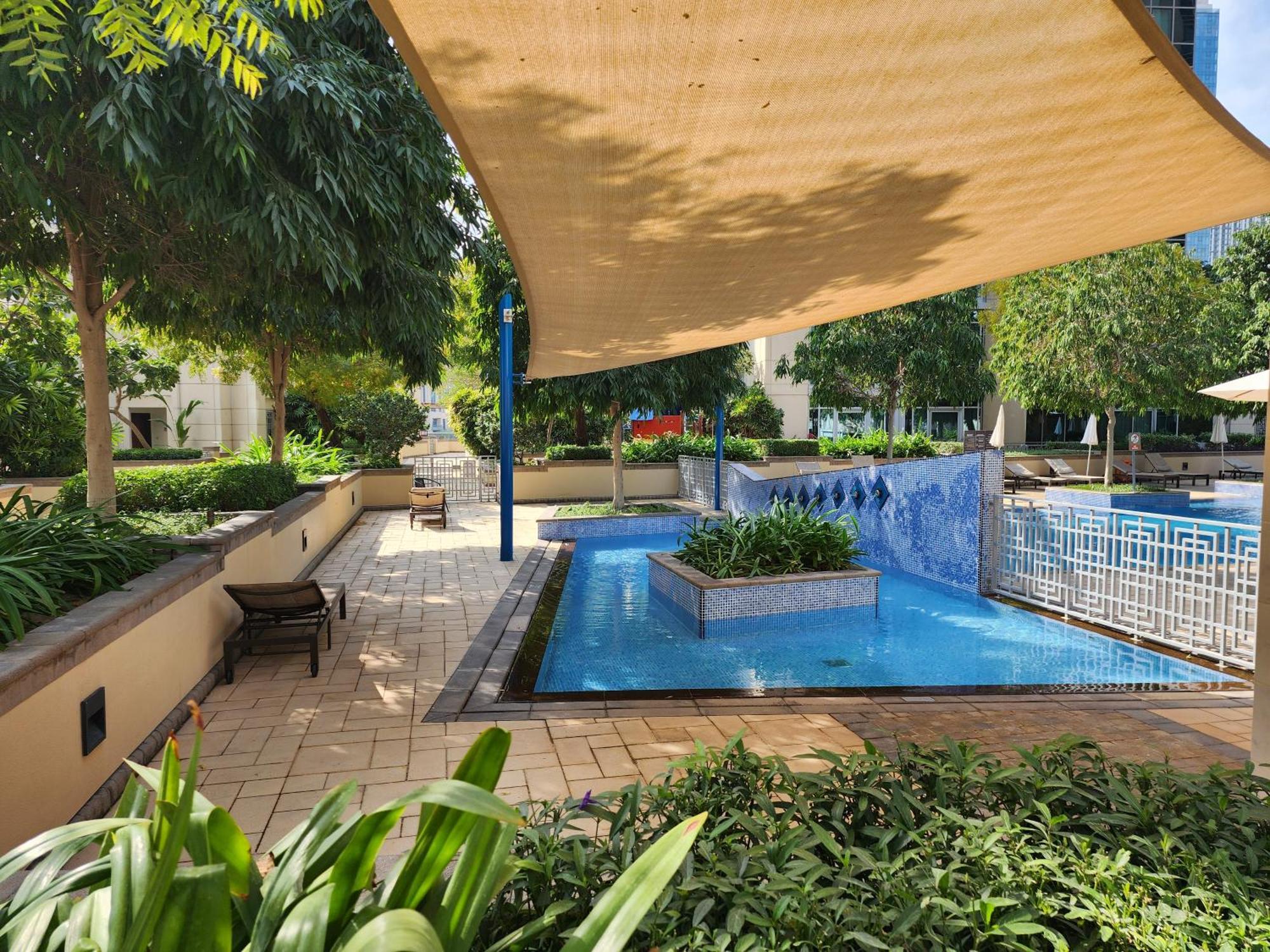 Apartamento Downtown Oasis, Burj Khalifa Views, Luxury Amenities Dubái Exterior foto