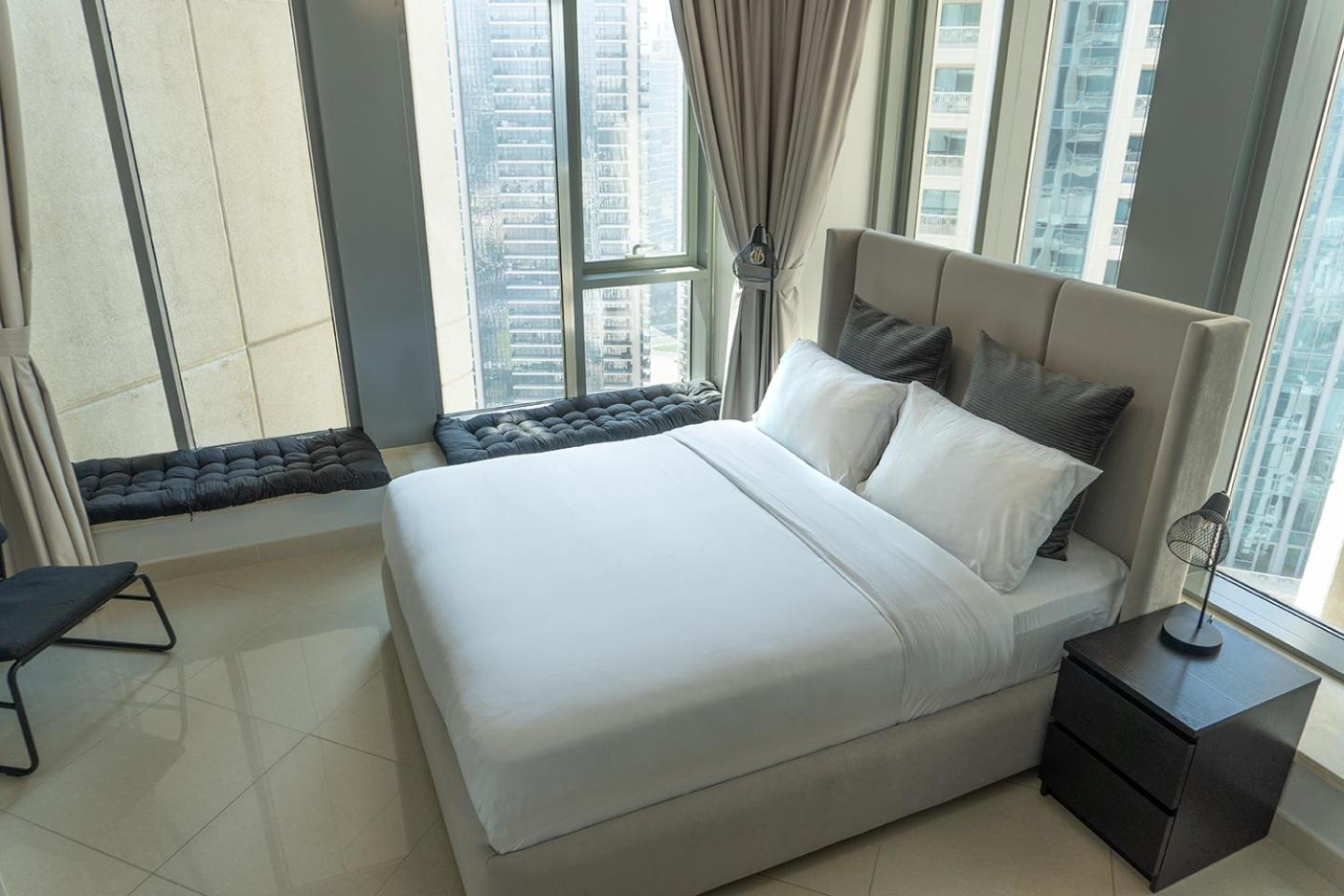 Apartamento Downtown Oasis, Burj Khalifa Views, Luxury Amenities Dubái Exterior foto