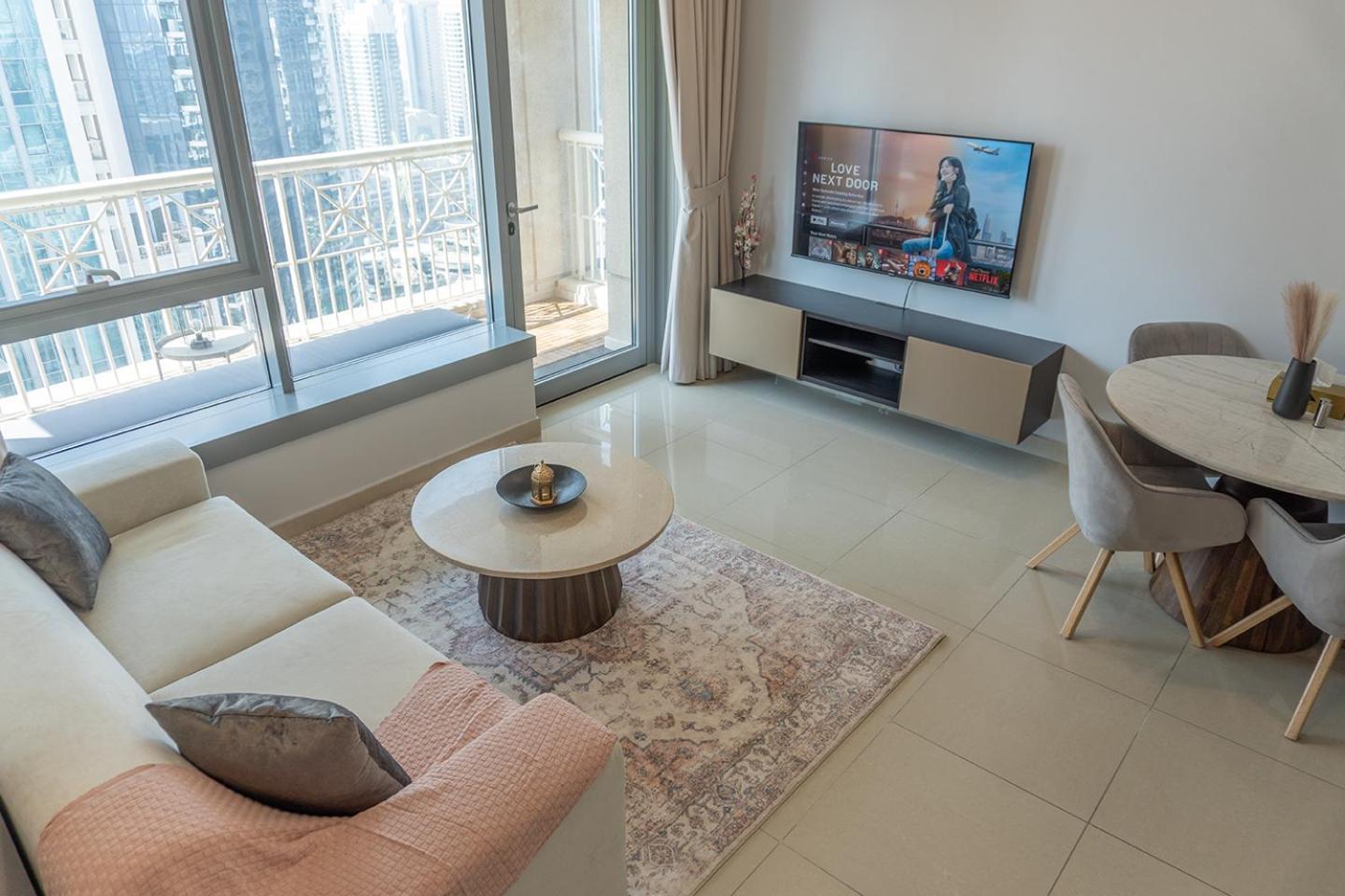 Apartamento Downtown Oasis, Burj Khalifa Views, Luxury Amenities Dubái Exterior foto